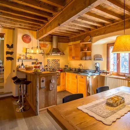 Mountain House With Alpine Views In Traverses