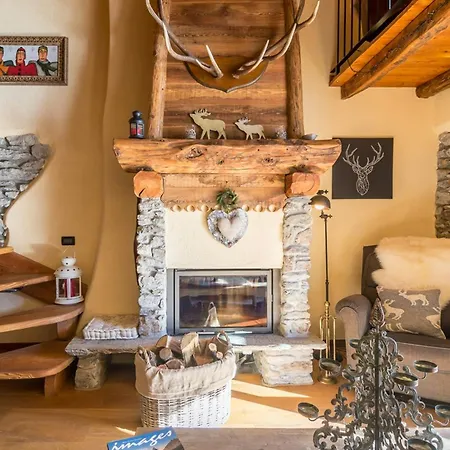 Mountain House With Alpine Views In Vakantiehuis