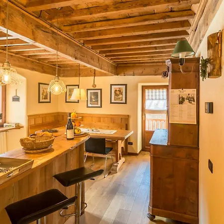 Vakantiehuis Mountain House With Alpine Views In *