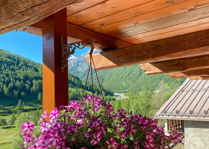 Mountain House With Alpine Views In Traverses